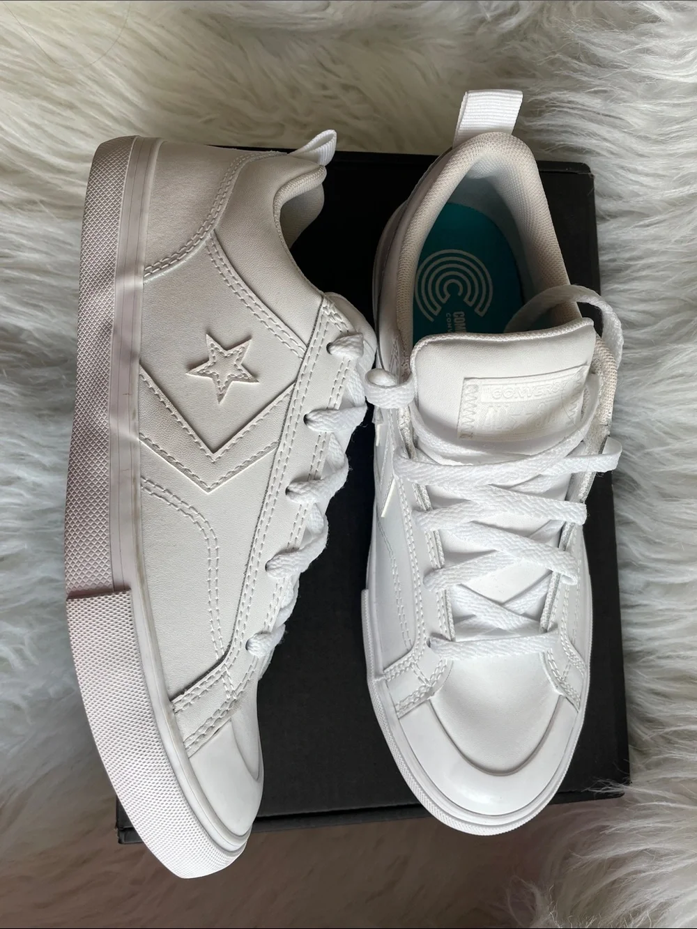 Converse Comfort Cushion Sneakers Size 6.5 NWOT